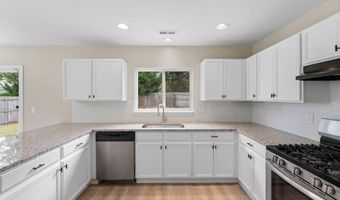638 Branch View Dr, Boiling Springs, SC 29316