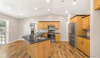 884 Pearl Dr, Blackfoot, ID 83221