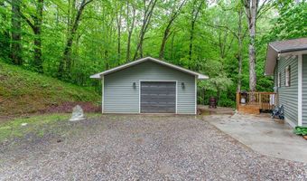 68 Phillips Crk, Andrews, NC 28901
