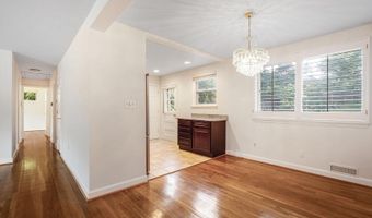 6903 FERN Ln, Annandale, VA 22003