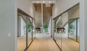 586 Kaimalino St, Kailua, HI 96734