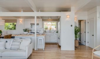 621 Beach Dr, Aptos, CA 95003