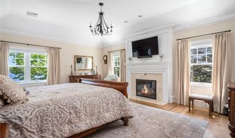 136 Adams Point Rd, Barrington, RI 02806