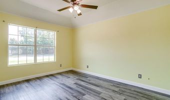 202 Woodlawn Dr, Keene, TX 76059