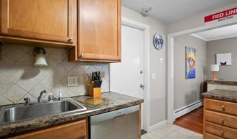 7 Wake Robin Rd 310, Lincoln, RI 02865