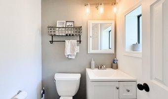 333 CLARK Dr, Aztec, NM 87410