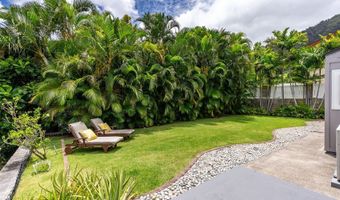 928 Hokulani St, Honolulu, HI 96825
