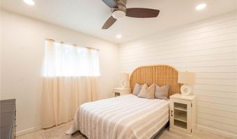 109 Saunders Ln, Aransas Pass, TX 78336