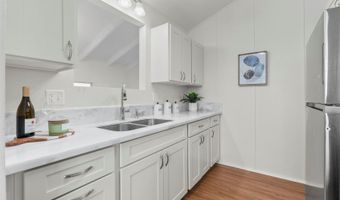 98-1794 Kupukupu St, Aiea, HI 96701