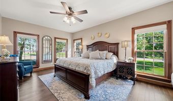 522 Arbor Meadow Dr, Ballwin, MO 63021