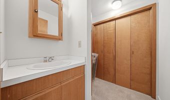 10 Eaton Rd, Amherst, NH 03031
