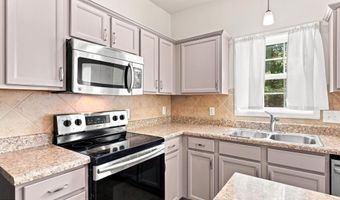 133 Star Ct, Aberdeen, NC 28315
