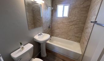 419 Dallas Street SE Unit Apt B, Albuquerque, NM 87108