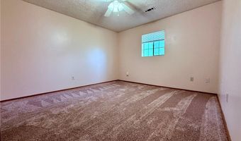 202 NW J St B, Bentonville, AR 72712