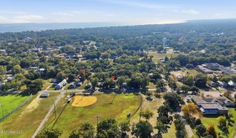 520 Bookter St, Bay St. Louis, MS 39520