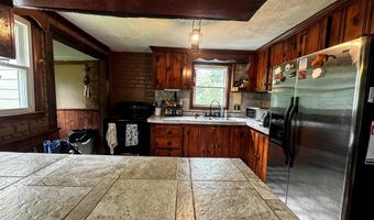 118 Foster Dr, Bennington, VT 05201