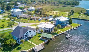 2000 NW 13th St, Crystal River, FL 34428