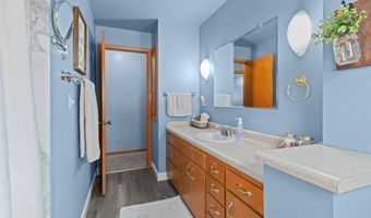 1343 W FRANKLIN St, Appleton, WI 54914