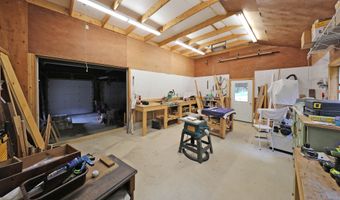 289 Algerie Rd, Becket, MA 01223