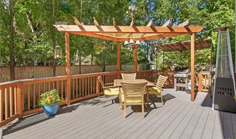 22 Aumond St, Cranston, RI 02905