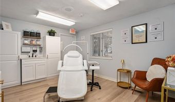 990 Main St 3, East Greenwich, RI 02818