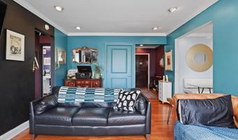 906 S WASHINGTON St 311, Alexandria, VA 22314
