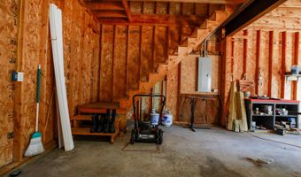 671 Essex St, Bangor, ME 04401