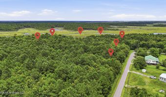 39 Th St, Bay St. Louis, MS 39520