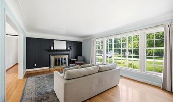 195 Shawnee Trl, Aurora, OH 44202