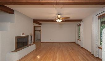 918 King St, Baldwin City, KS 66006