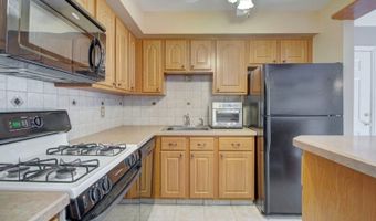 173 Stonyridge Dr, Bayonne, NJ 07035