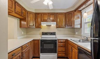 10 Tuck Farm Rd 4, Auburn, MA 01501