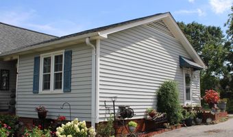 1170 Hanging Rock Rd, Boiling Springs, SC 29316