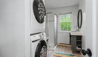 29 Old Sawmill Rd, Bedford, NH 03110