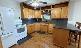 201 4th St, Armstrong, IA 50514