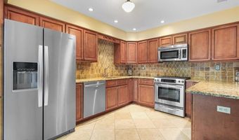 403 Timberbrooke Dr C, Bedminster, NJ 07921