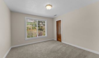 16711 Thompson Rd, Brookings, OR 97415