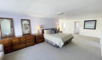 198 40th St, Avalon, NJ 08202