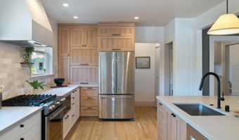 2621 Encinal Ave, Alameda, CA 94501