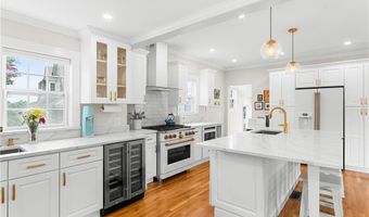 1144 Narragansett Blvd, Cranston, RI 02905