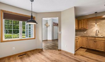 3849 Stonehaven Ct, Anoka, MN 55303