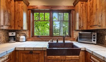 500 Wild Swan Trl, Bigfork, MT 59911