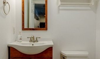 1 Bantry Ct, Alloway, NJ 07422