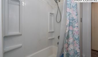 25 And 41 Reuben Wooten Rd, Banner Elk, NC 28604