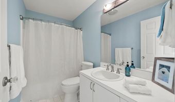 4 Bittersweet Ln 4, Bourne, MA 02532