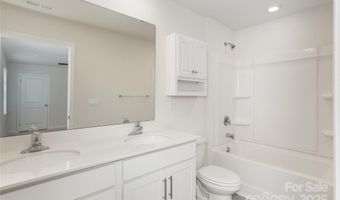 15 Virginia Commons Dr, Arden, NC 28704