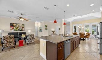 6903 CRESTPOINT Dr, Apollo Beach, FL 33572