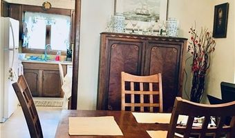 24 Continental Dr, Middletown, RI 02842