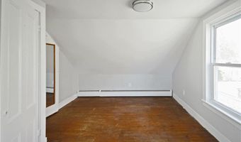 153 Mt Hope Ave, Bristol, RI 02809