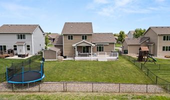 1444 Marina Cove Dr, Polk City, IA 50226
